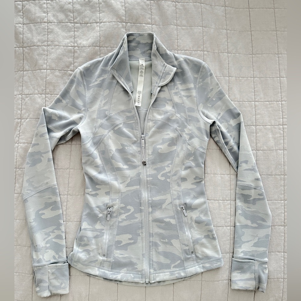 Lululemon running jacket in great condition